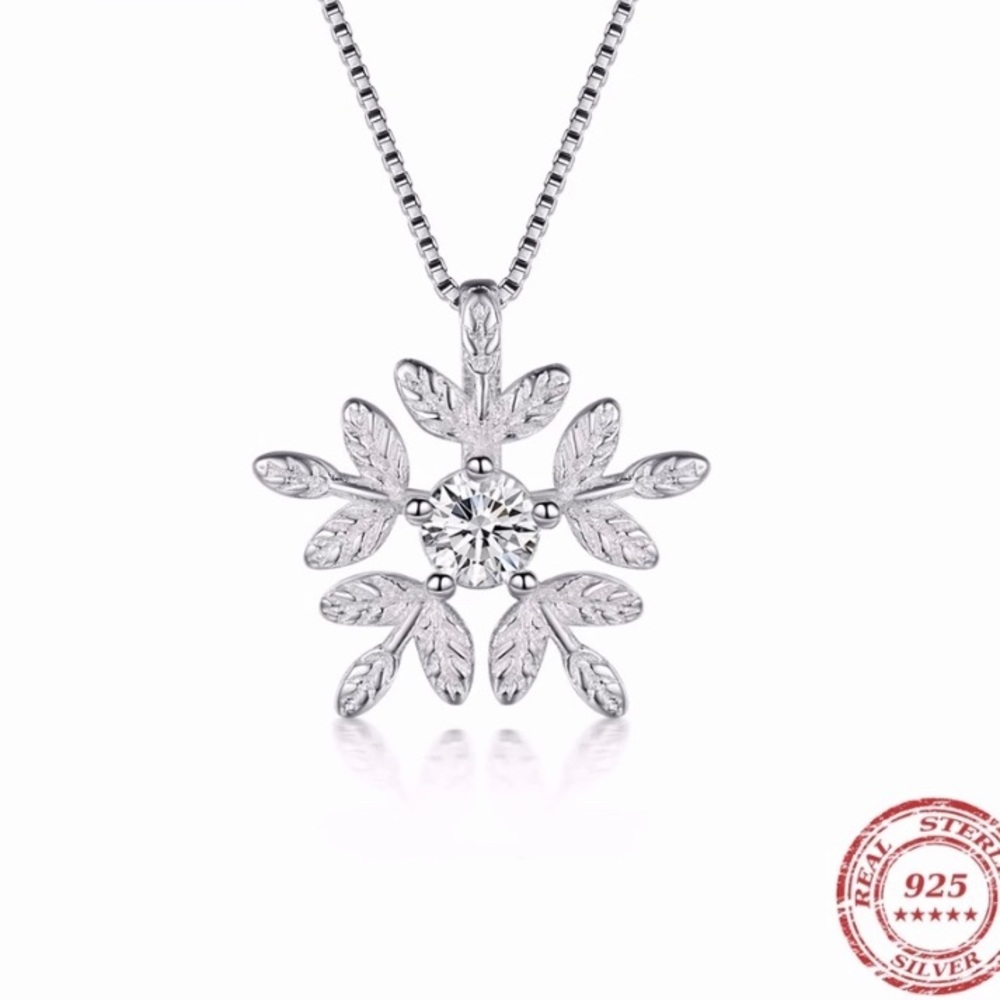 925 Sterling Silver Necklace Snowflake Pendant !